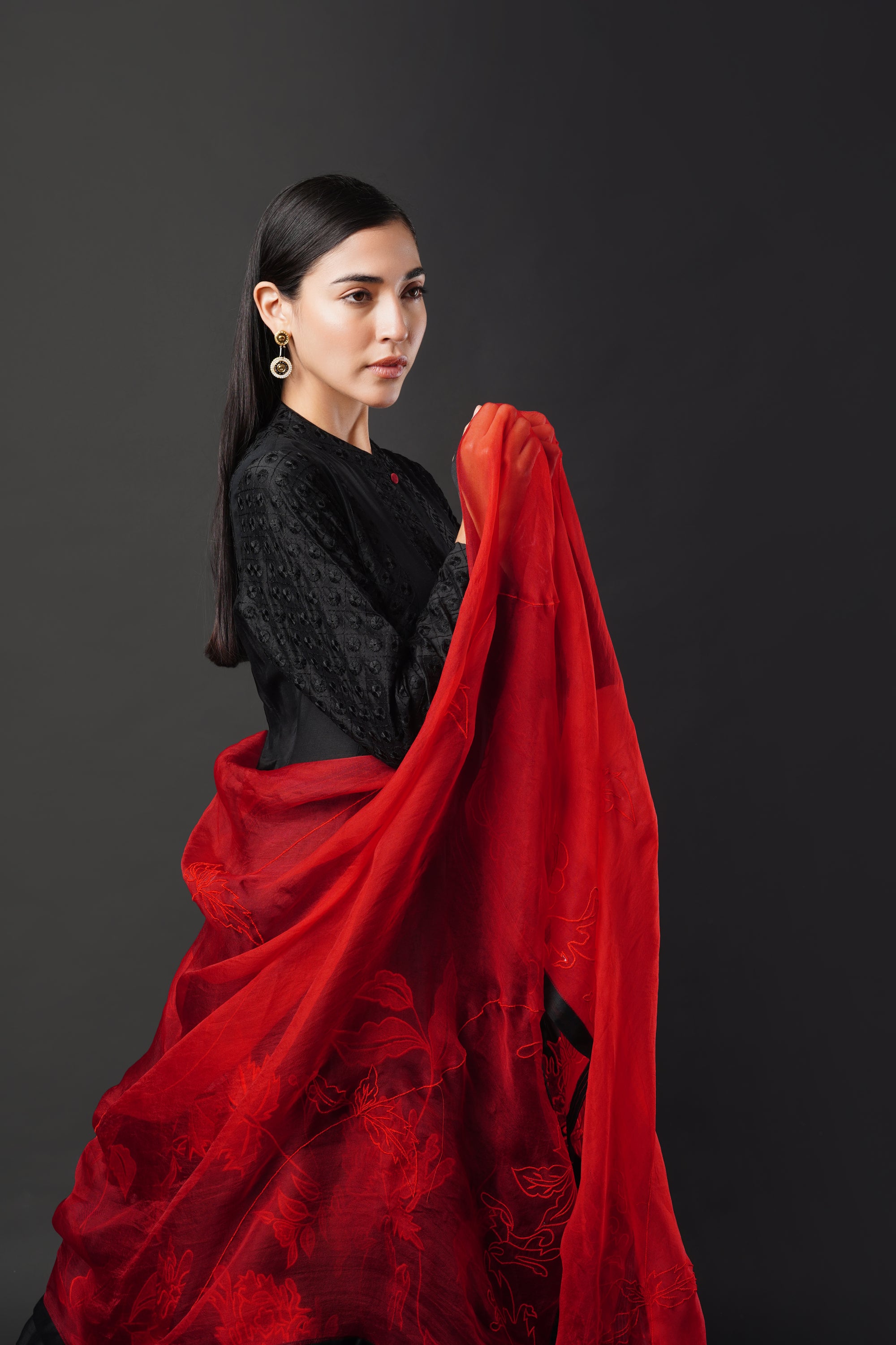 Secret Closet Siyah o Surkh Anarkali